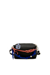 Siyah Dokulu Charm Aksesuar Detaylı Mini Çanta