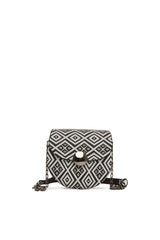 Beyaz Oval Kilim Desenli Mini Çanta