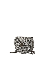 Beyaz Oval Kilim Desenli Mini Çanta